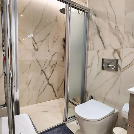Diamond Residences 10fl Lux View & Free P Appartement Skopje