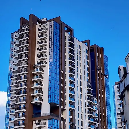 Апартаменты Diamond Residences 10th Fl. Lux Apt. W/ View