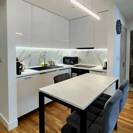 Diamond Residences 10th Fl. Lux Apt. W/ View *