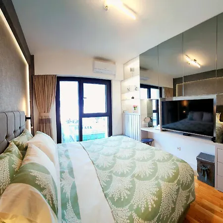 Diamond Residences 10fl Lux View & Free P アパート スコピエ