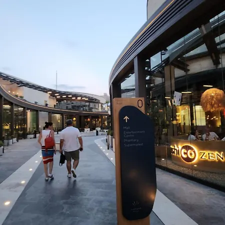 Diamond Residences 10fl Lux View & Free P Appartement Skopje