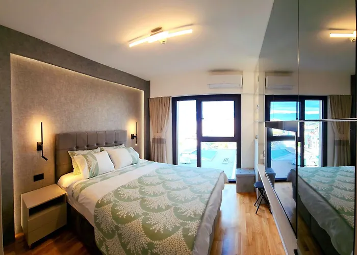 Diamond Residences 10fl Lux View & Free P アパート スコピエ